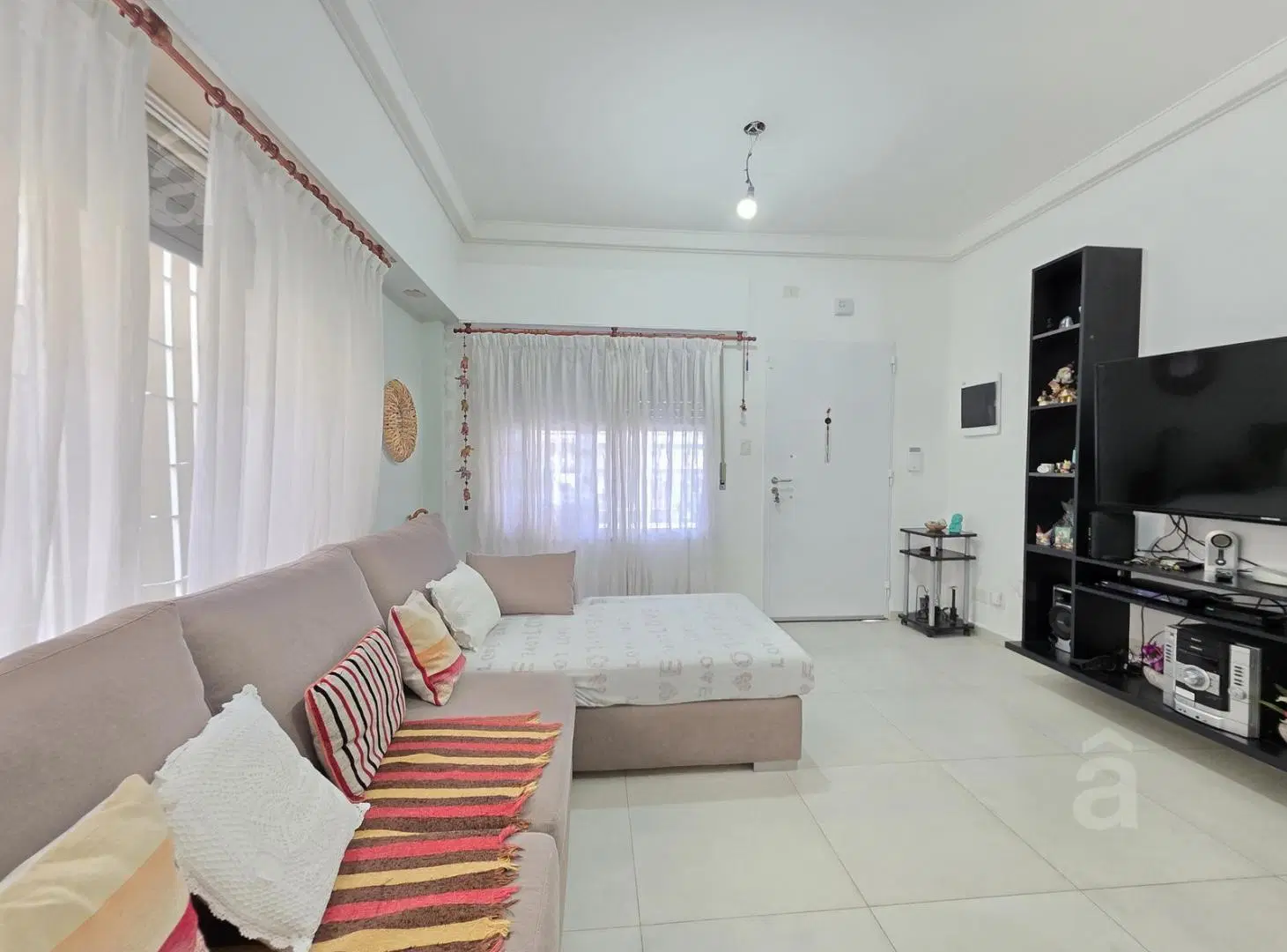 Casa en Venta Villa Ballester 3 ambientes Lote 8,66x27,79 - metros plaza Ader - Reciclada a nuevo. 2