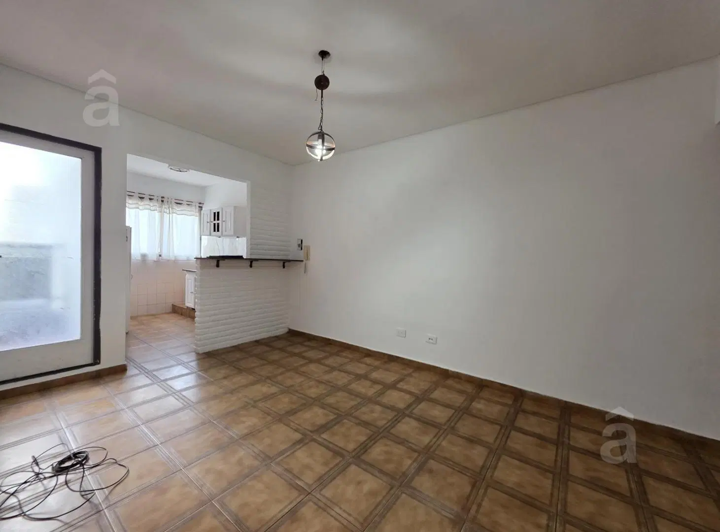 Departamento Dos Ambientes - Venta - Villa Ballester - Centrico. 2