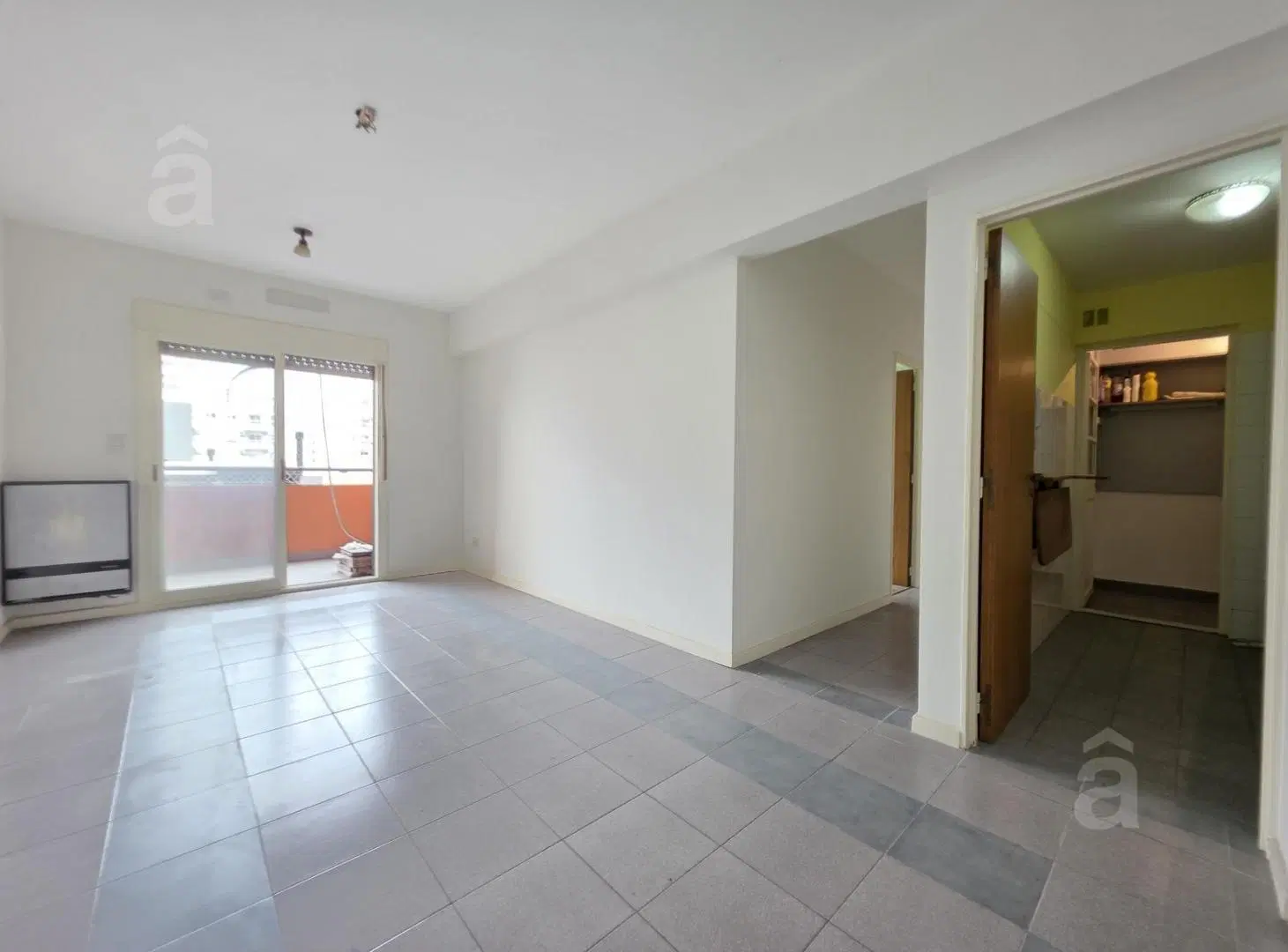 Departamento en Villa Ballester - Tres Ambientes c/ Cochera - Zona Centro - Mejor Cuadra d Ballester 3