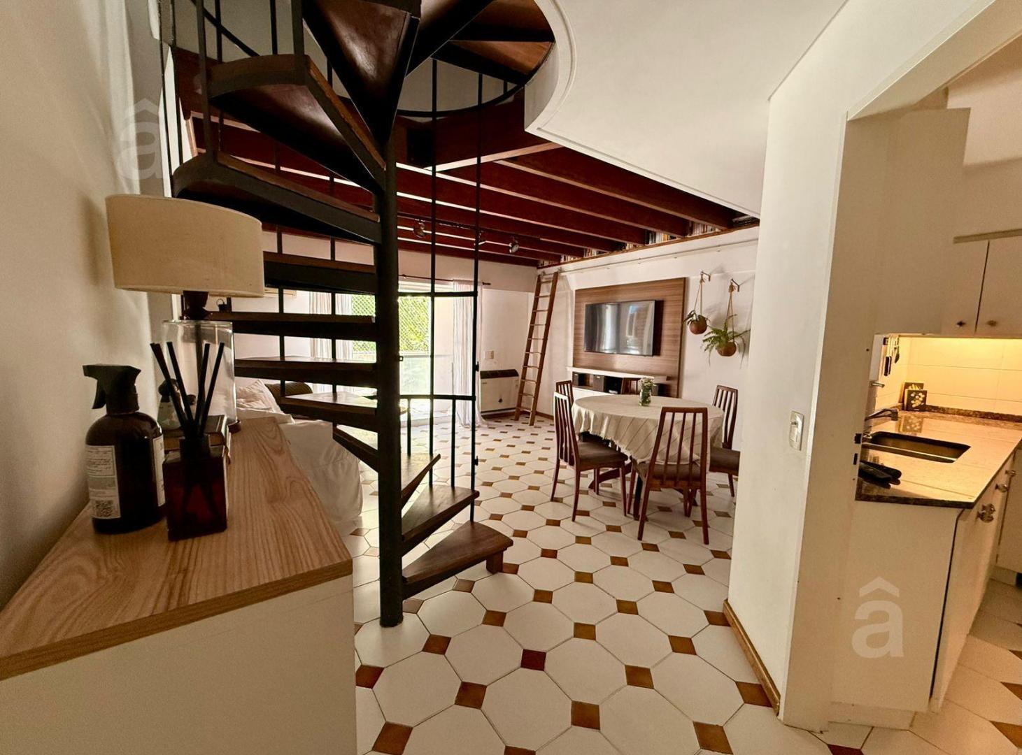 Foto de Departamento Duplex en Venta en Villa Ballester - Tres Ambientes con Cochera cubierta, imagen 2