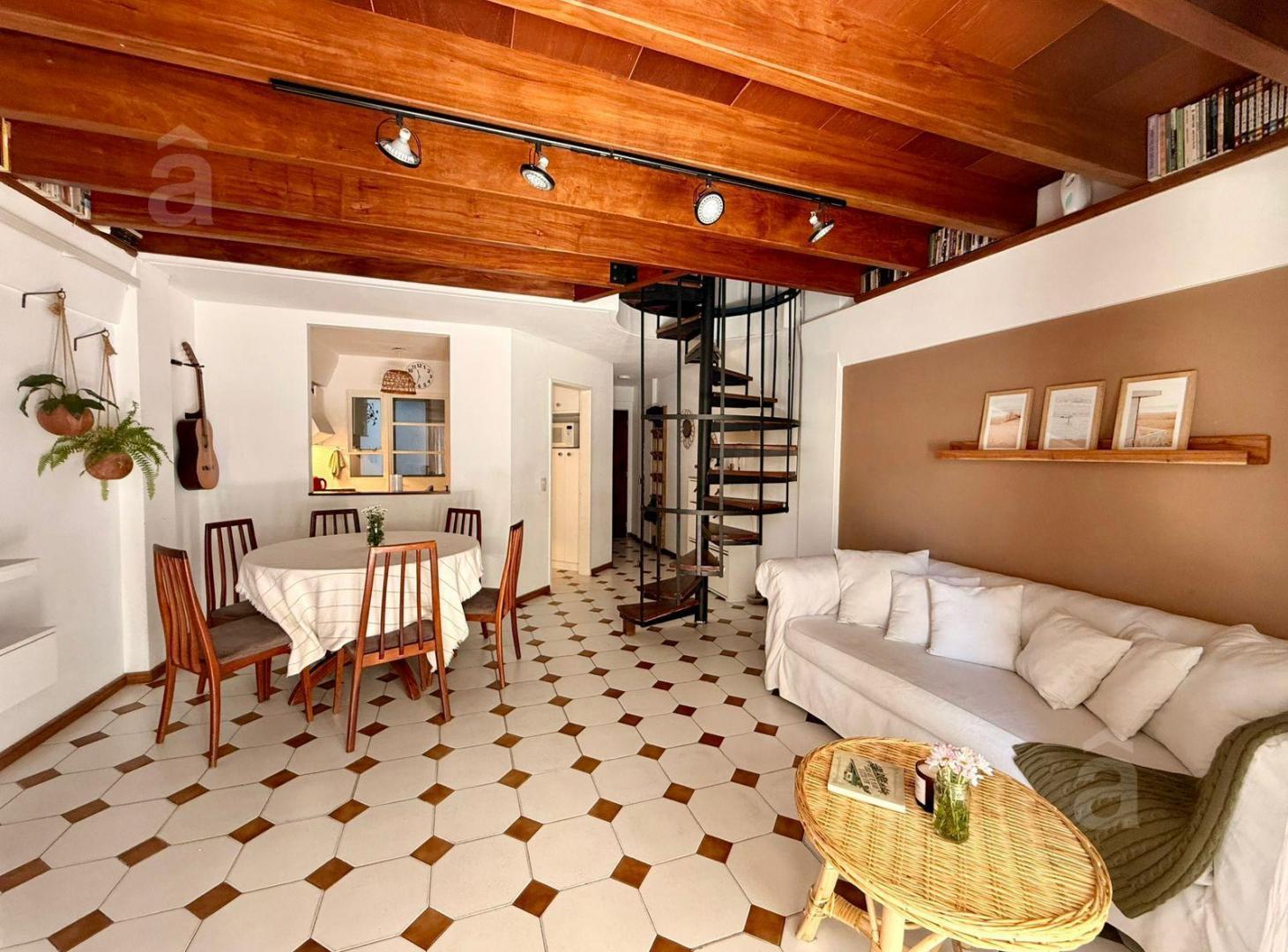Foto de Departamento Duplex en Venta en Villa Ballester - Tres Ambientes con Cochera cubierta, imagen 4