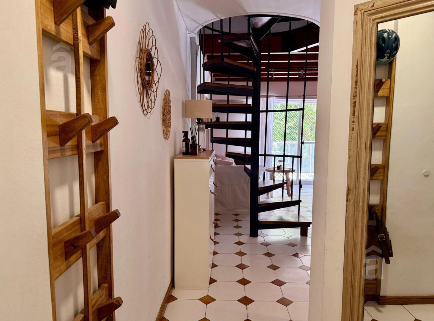 Foto de Departamento Duplex en Venta en Villa Ballester - Tres Ambientes con Cochera cubierta, imagen 3
