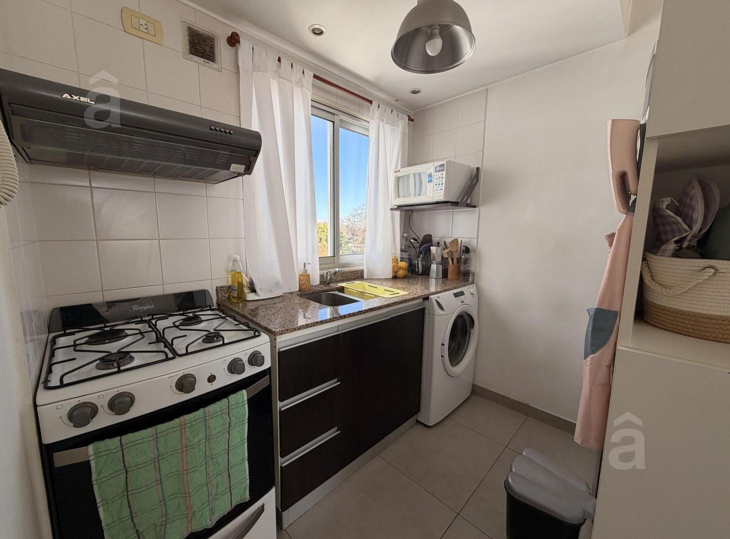 Foto de Departamento en Villa Ballester - Venta - Dos ambientes - Super Luminoso., imagen 2