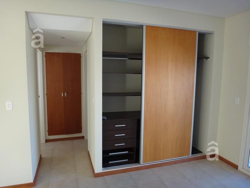 Foto de Departamento en Alquiler-Mono ambiente- zona céntrica de Villa, imagen 1