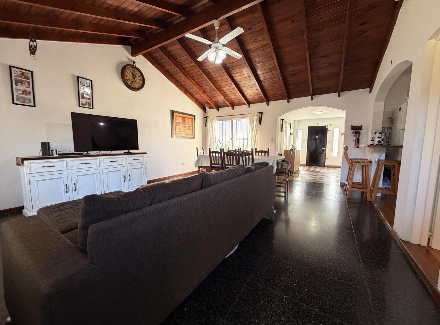 Foto de Casa tres ambientes - Venta - José Leon Suarez - Lote 8.66 mts x 32 mts., imagen 1