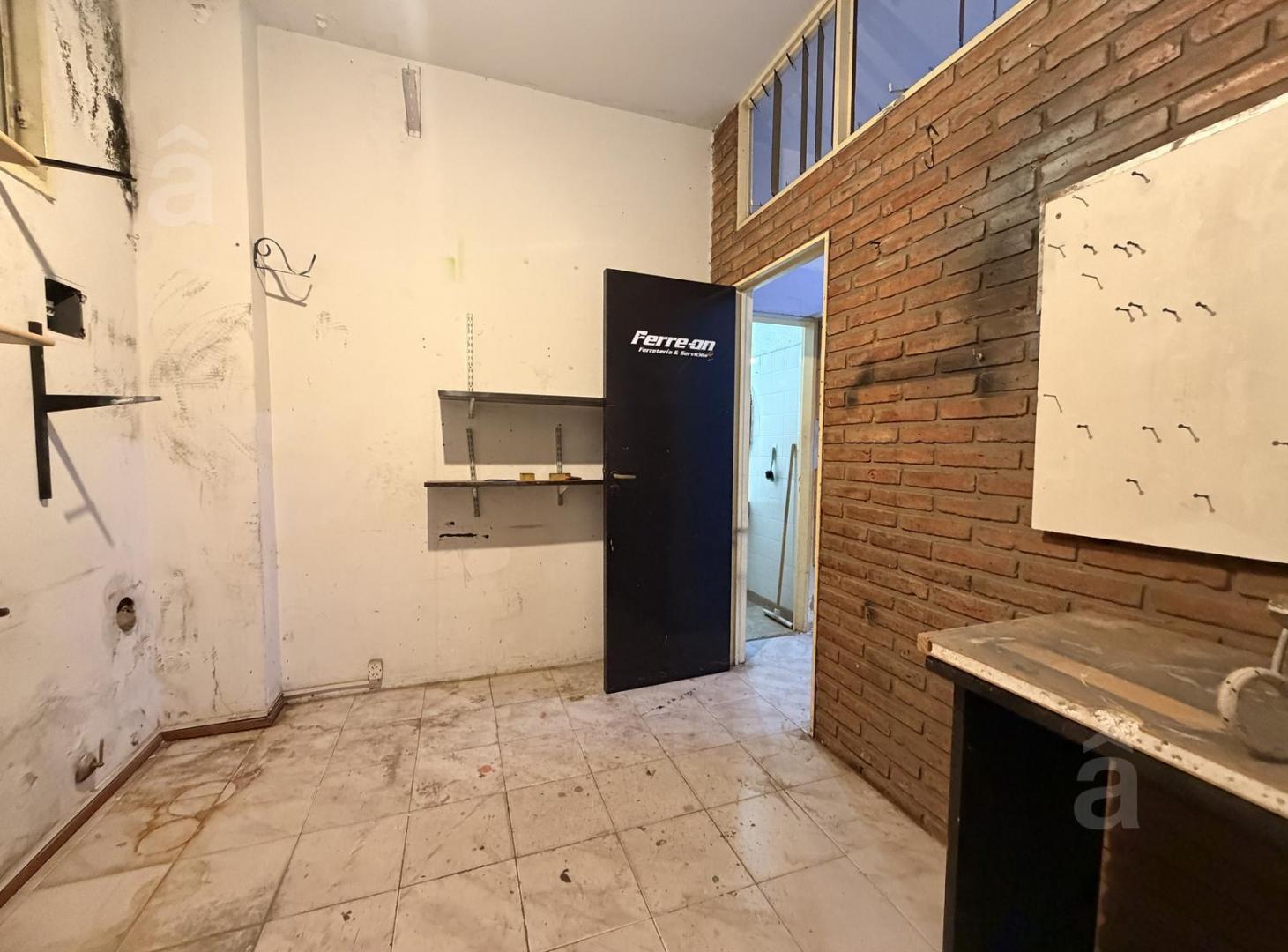 Foto de Local en Venta en Villa Ballester - 41 m2 - Sobre calle principal, imagen 4