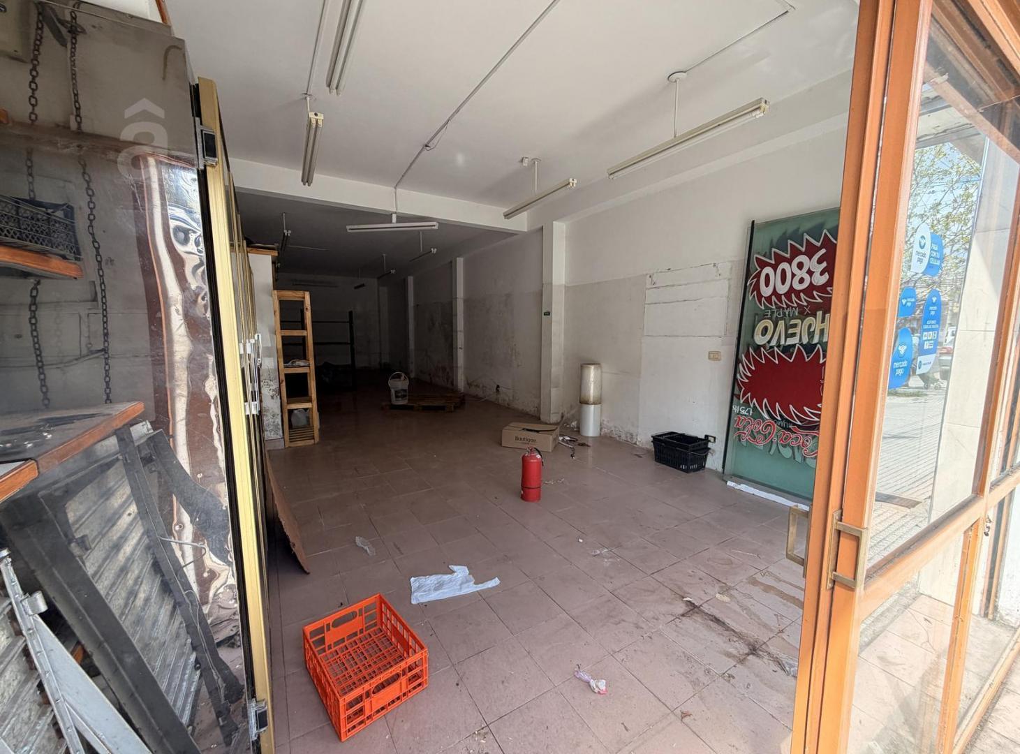 Foto de Casa Multifamiliar en Villa Ballester - Venta - En Block - Tres, imagen 2