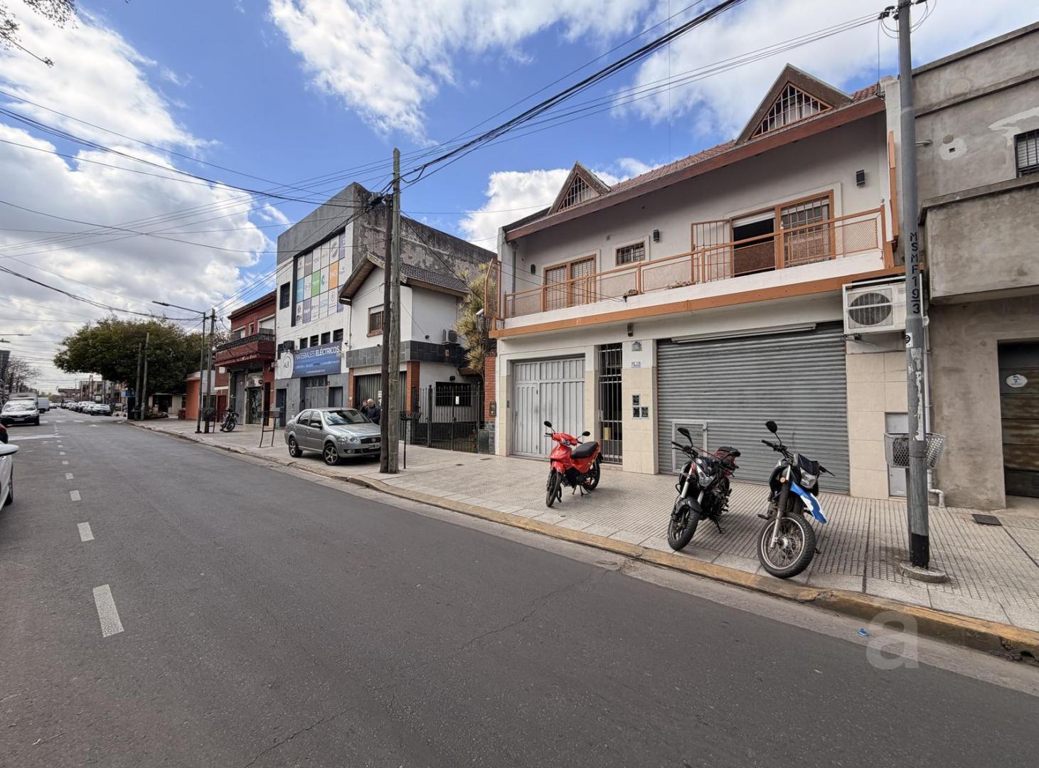 Foto de Casa Multifamiliar en Villa Ballester - Venta - En Block - Tres, imagen 1