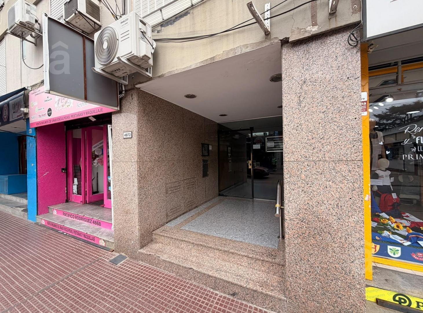 Foto de Departamento en Venta en Villa Ballester-2 amb. zona centrica., imagen 5