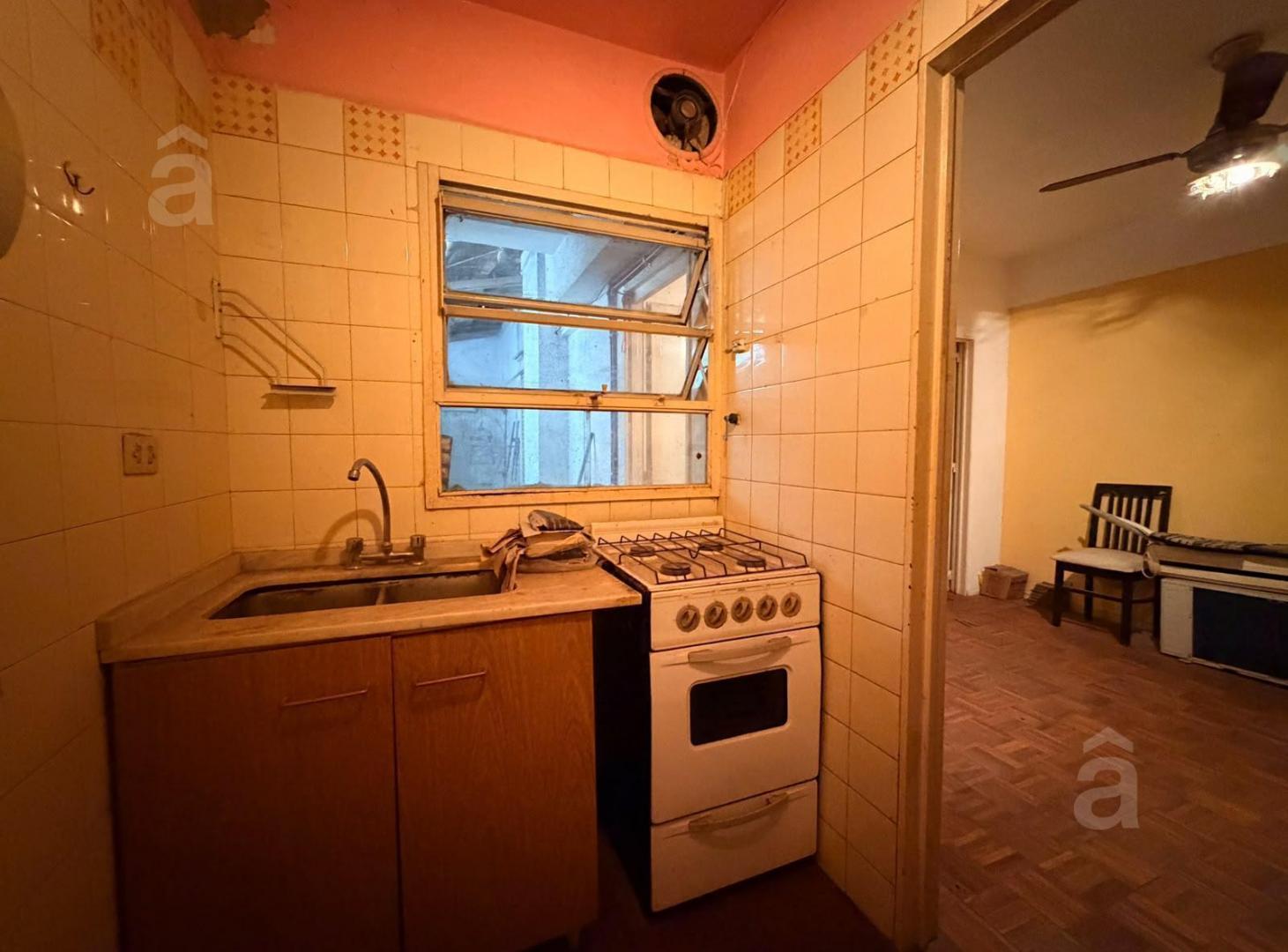 Foto de Departamento en Venta en Villa Ballester-2 amb. zona centrica., imagen 4