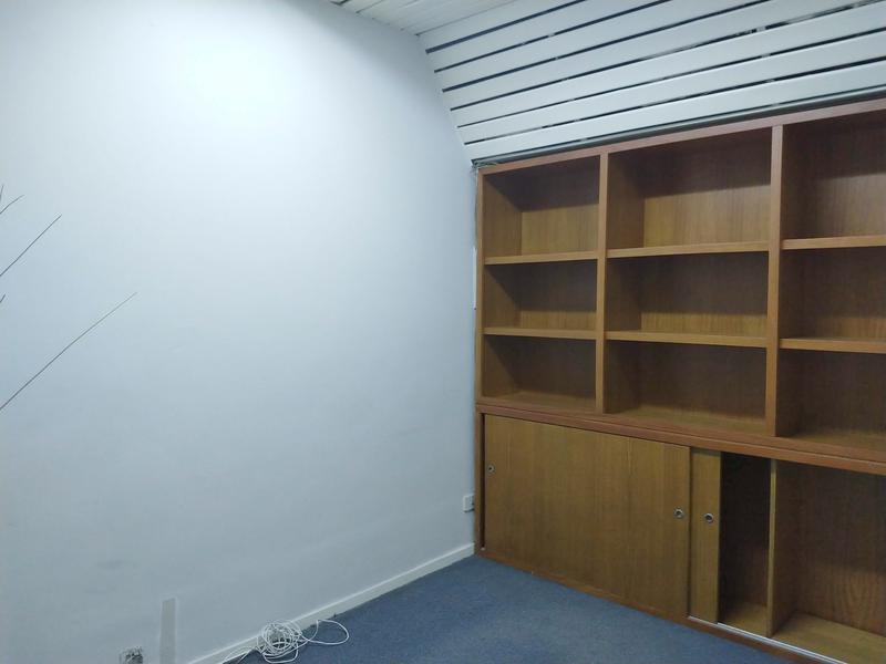 Oficina 200m2 sobre Av. de Mayo ACEPTA PERMUTA