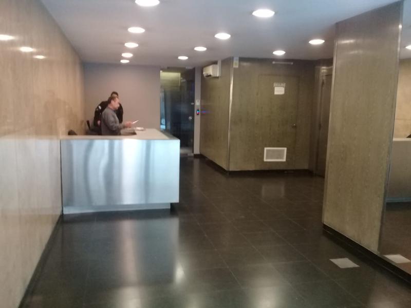 Plaza San Martín - 2 Ambientes en Edificio con Seguridad 4