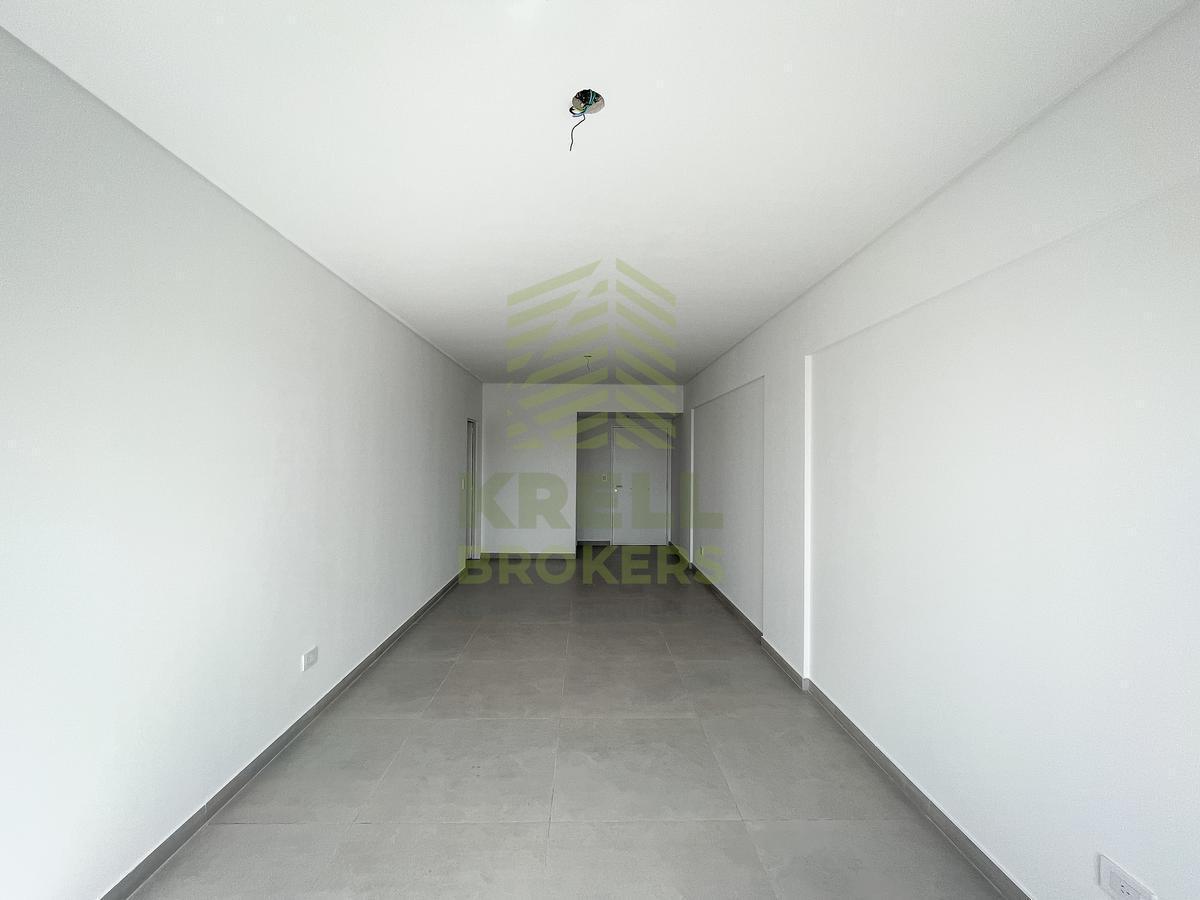 Venta Departamento de 4 Ambientes con Dependencia y Patio en Edificio Enjoy Independencia 1
