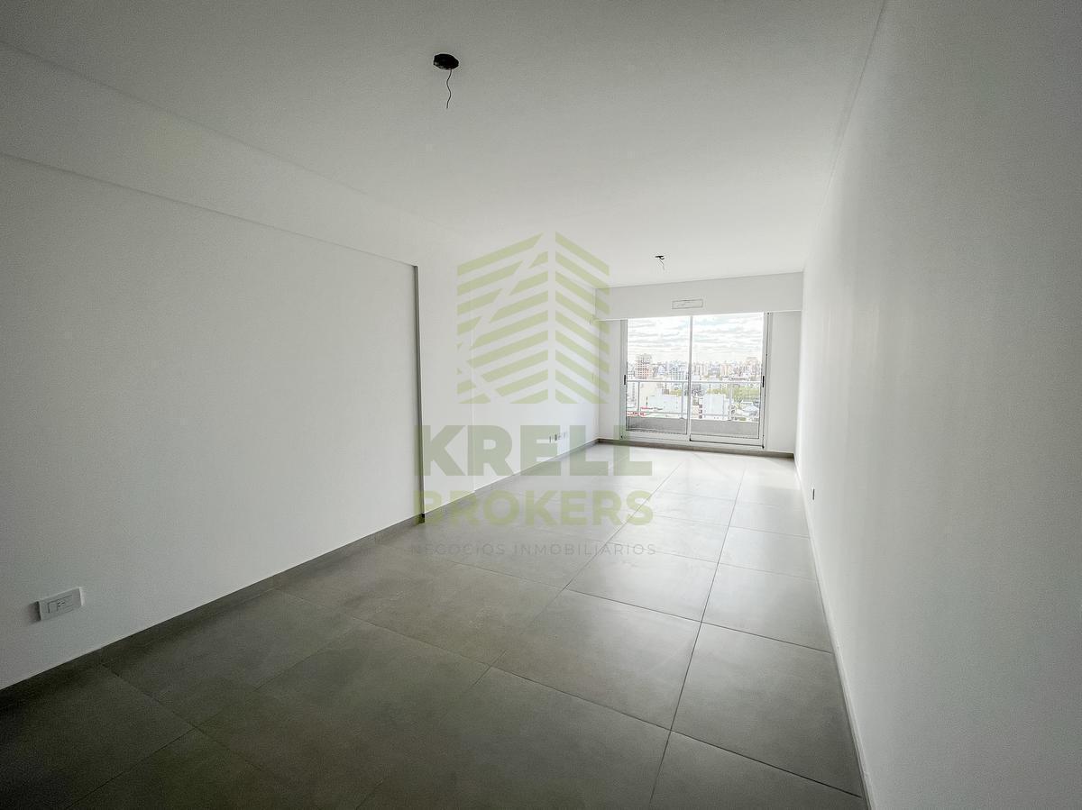 Venta Departamento de 4 Ambientes con Dependencia y Patio en Edificio Enjoy Independencia 1