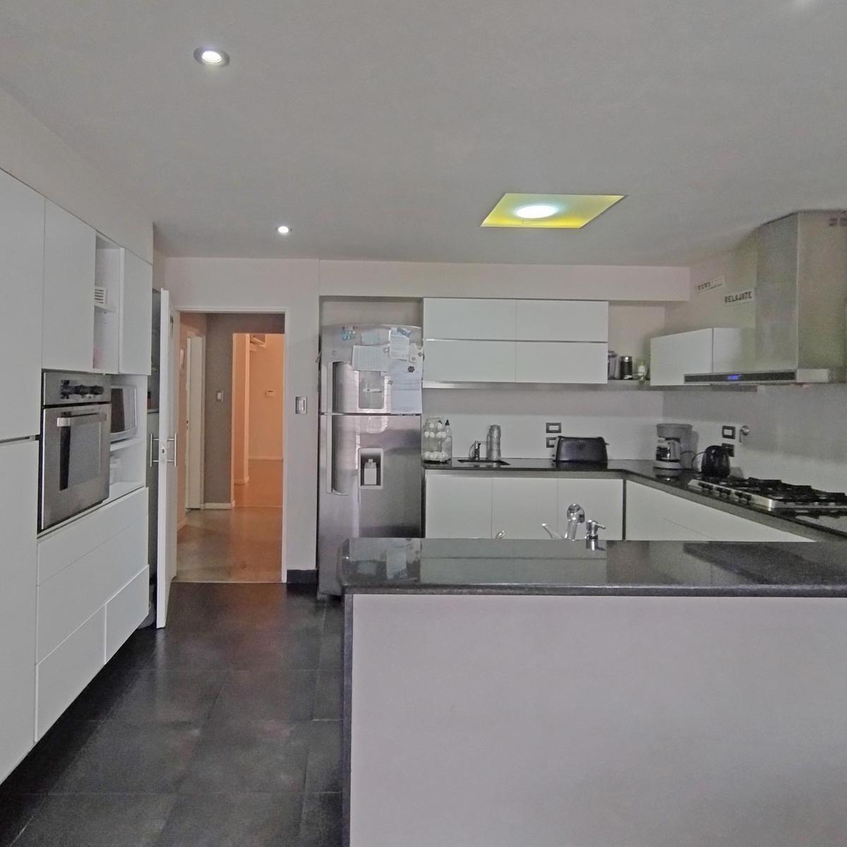 Impecable Casa en Venta en Villa del Parque de 5 Dorm. 1