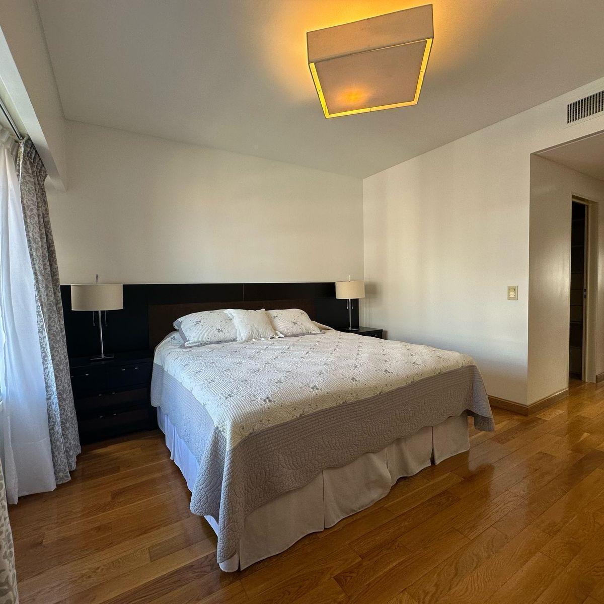 Hermoso Departamento de 5 Ambientes con Dependencia en Caballito 2