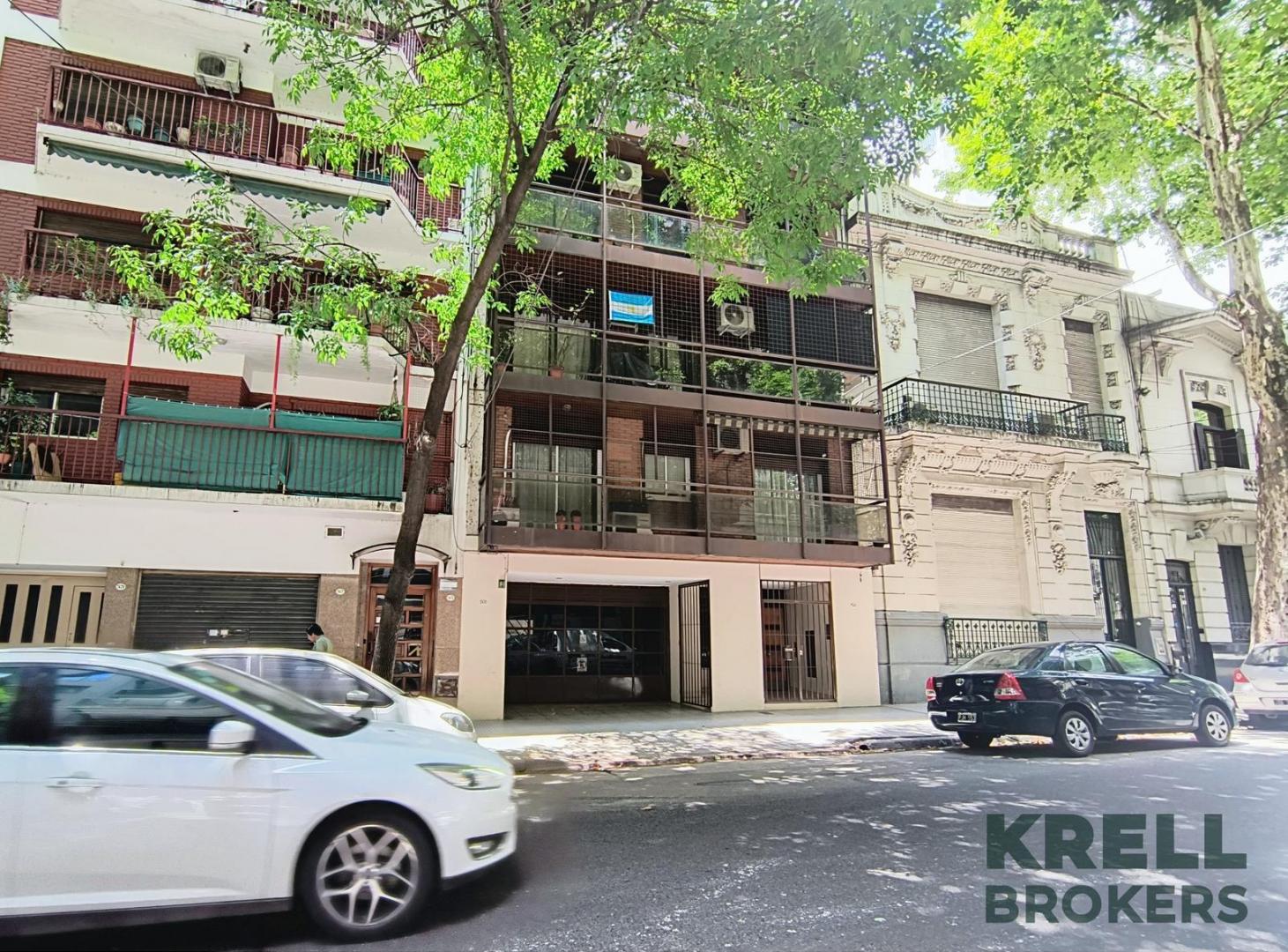 Departamento en Venta de 4 ambientes con cochera en Palermo
