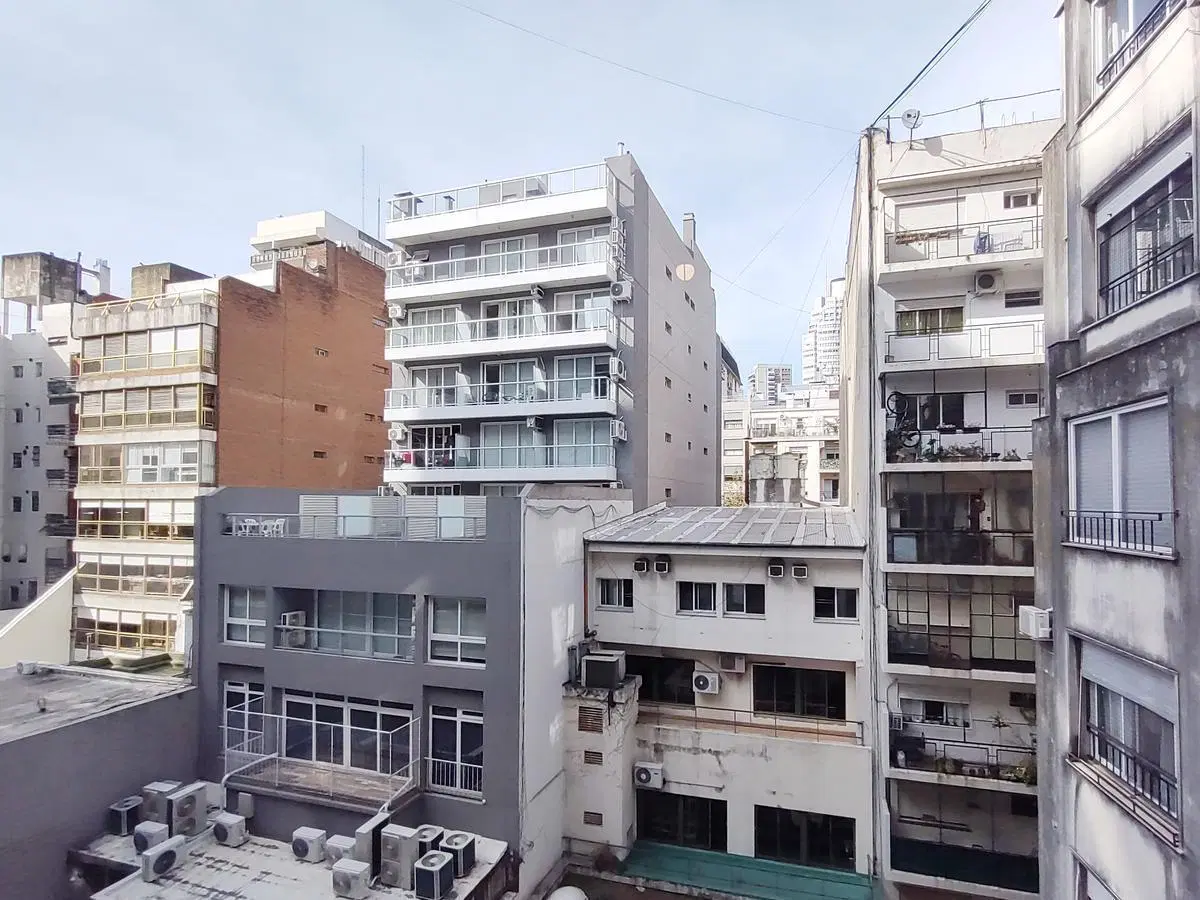 Venta departamento 3 ambientes c/dependencia en Palermo 3