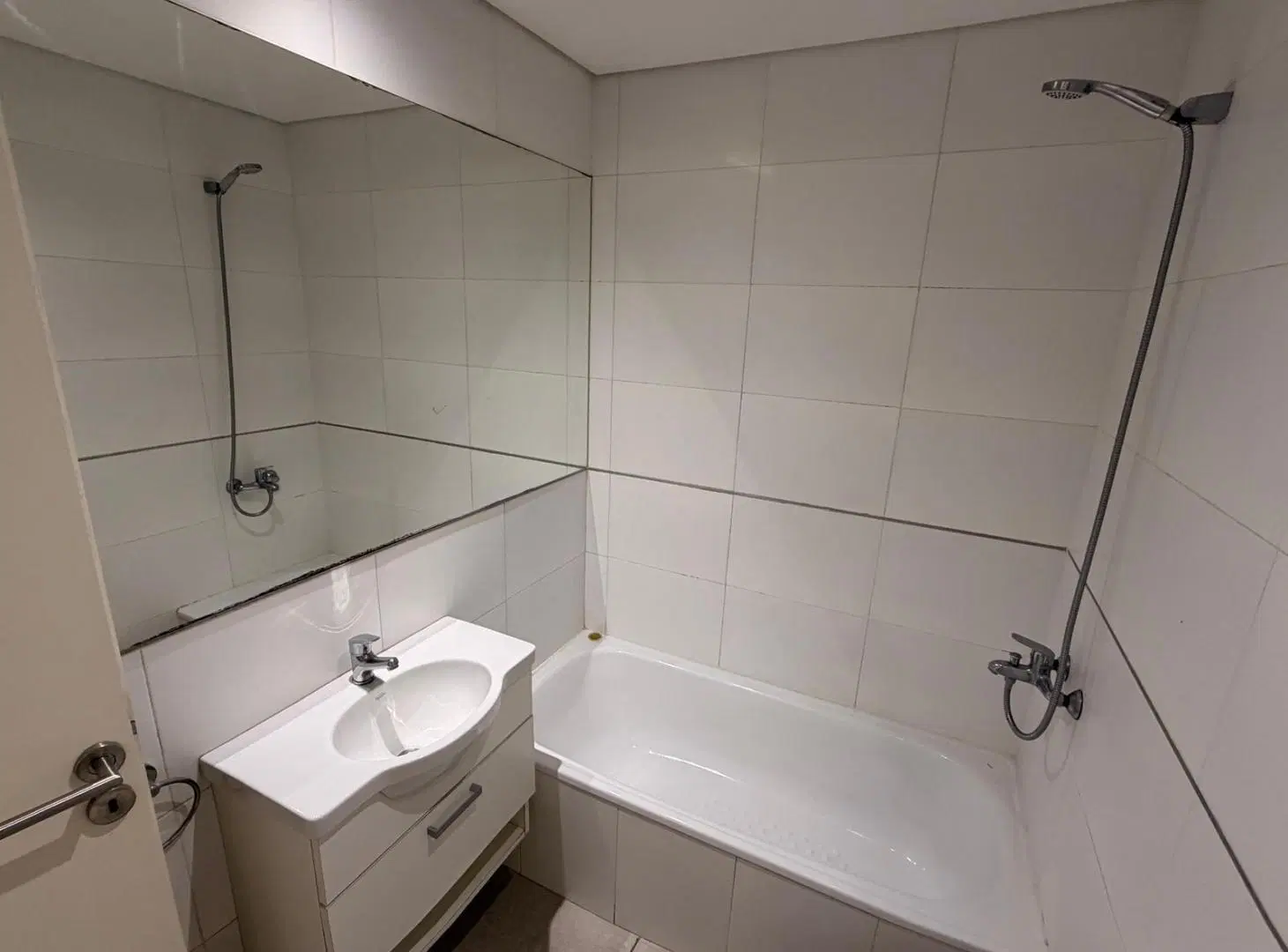 Venta monoambiente a estrenar con balcón y amenities 4