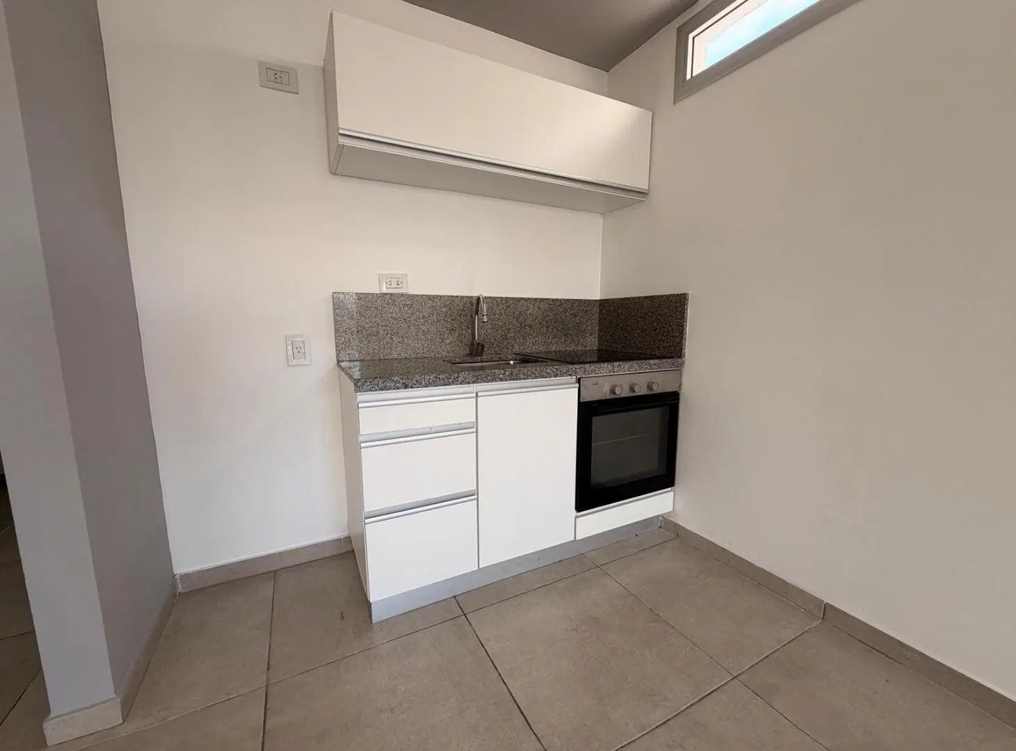 Venta monoambiente a estrenar con balcón y amenities 5