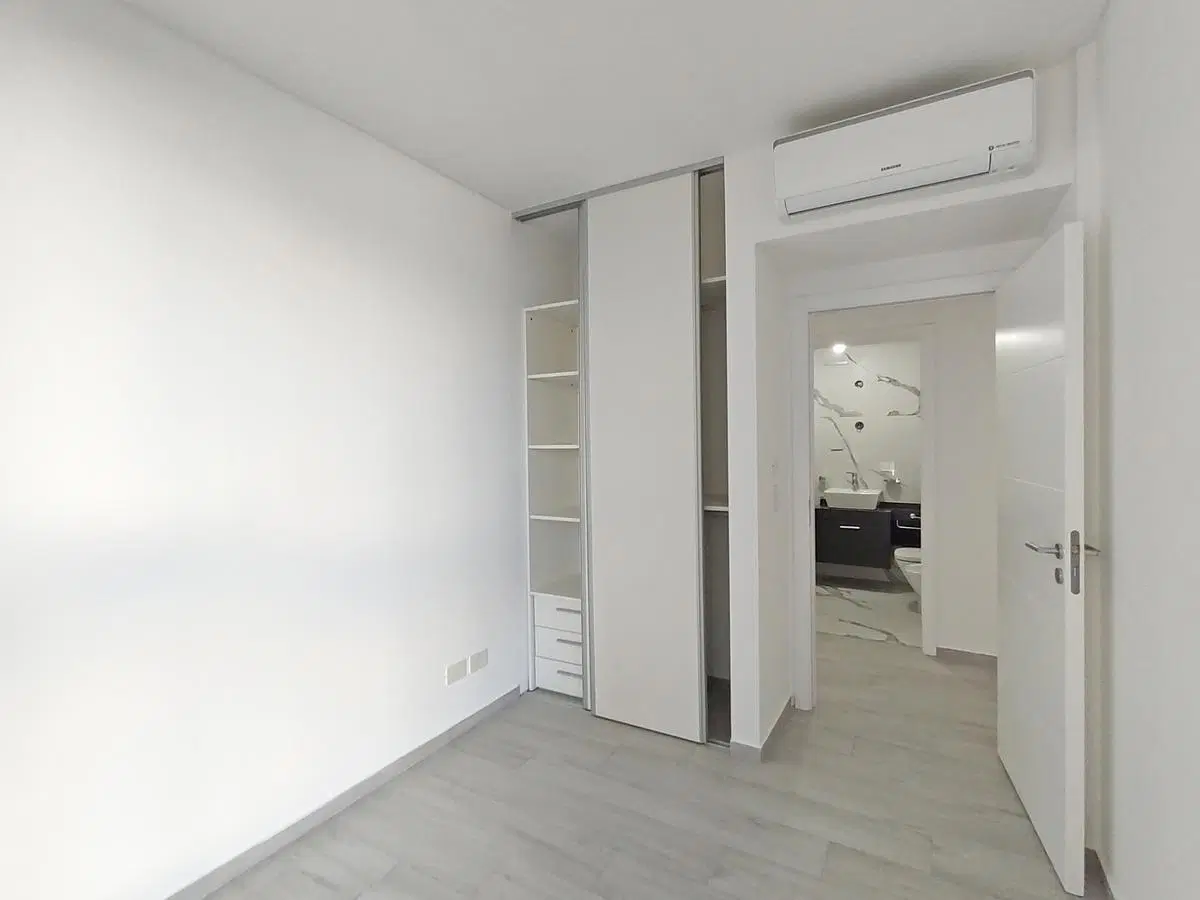 Departamento impecable de 4 ambientes en Villa del Parque 3