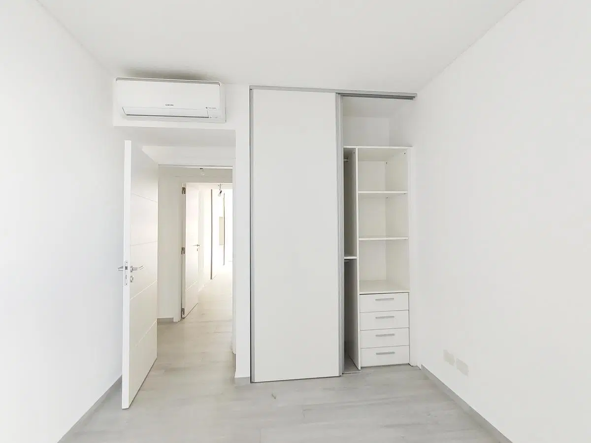 Departamento impecable de 4 ambientes en Villa del Parque 4