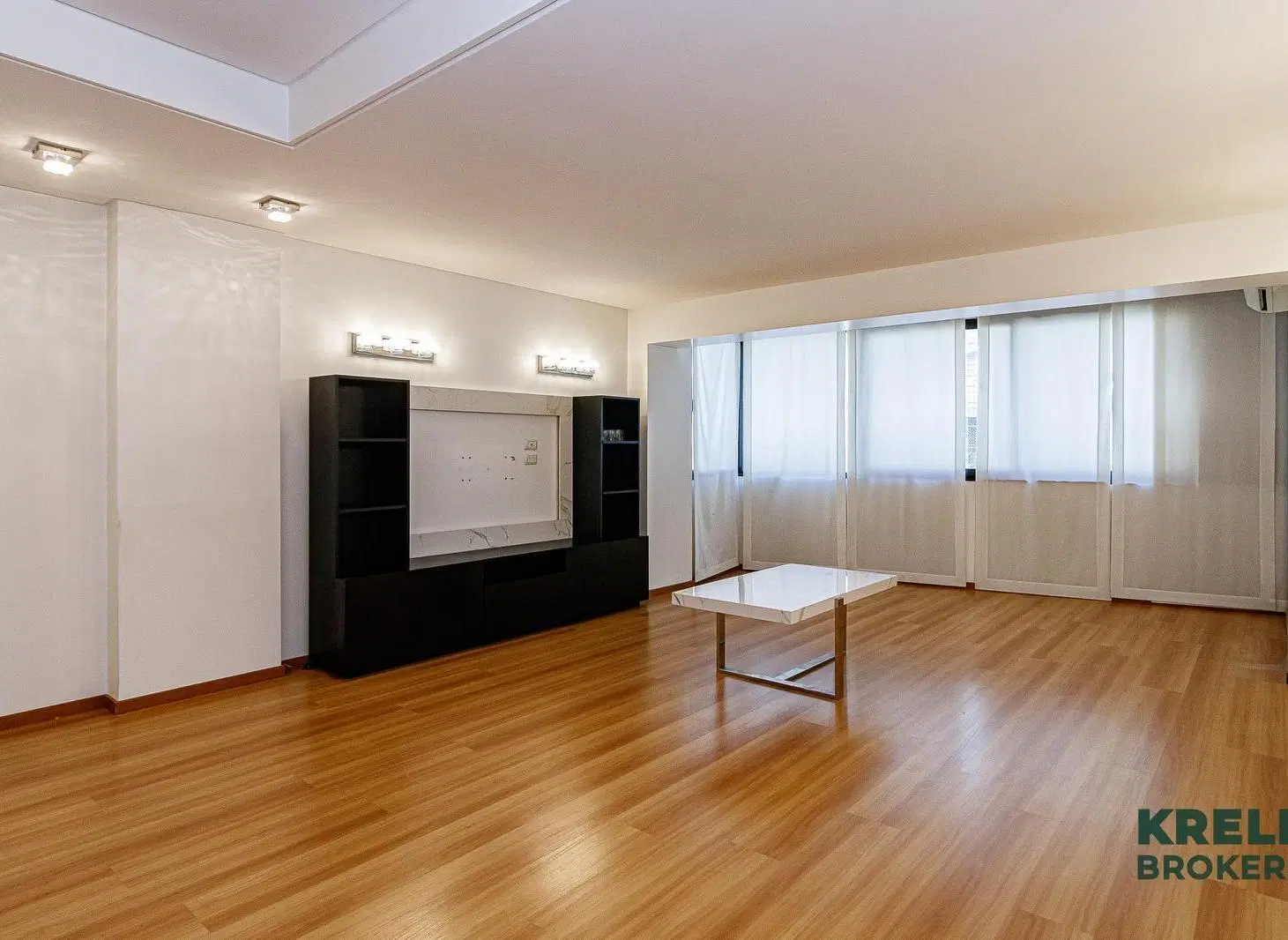Piso en venta de 4 ambientes mas dependencia en Palermo 4
