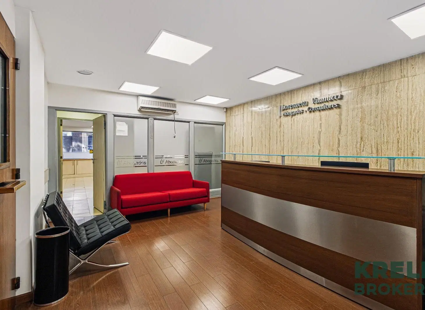 Oficina 165m2 en Venta en Zona Centro 2