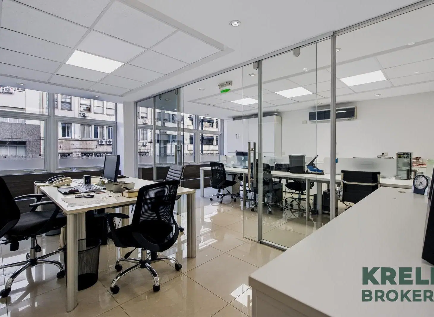 Oficina 178m2 -A Nuevo- en Venta en Zona Centro 8