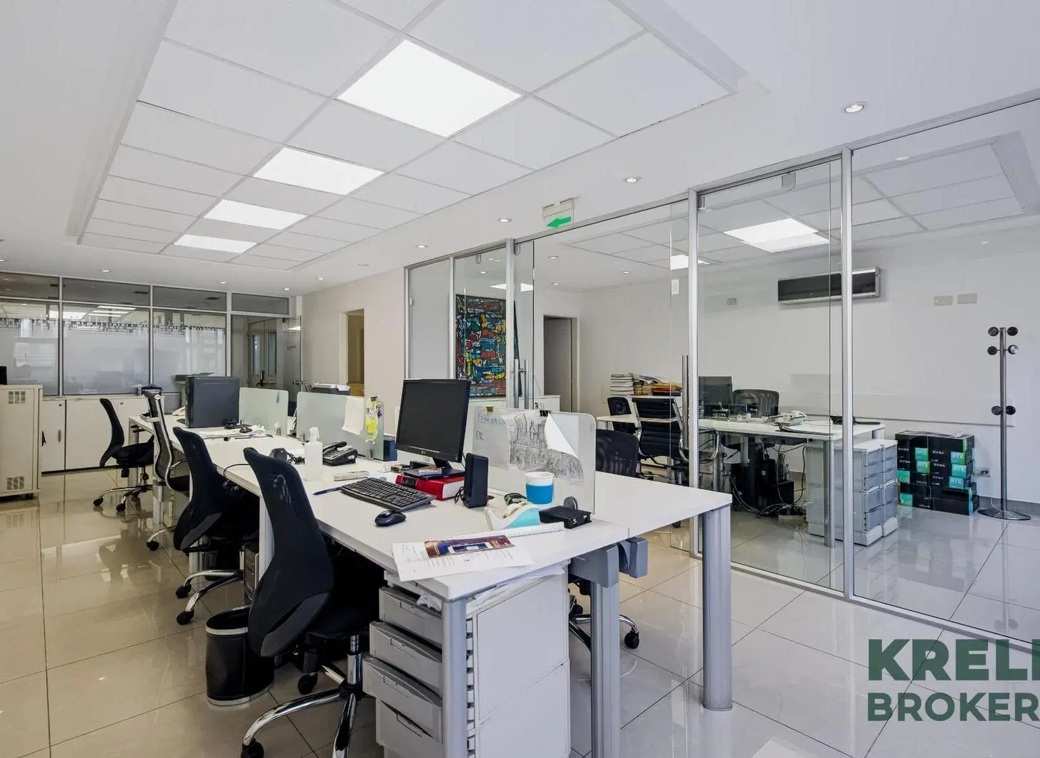 Oficina 178m2 -A Nuevo- en Venta en Zona Centro 2