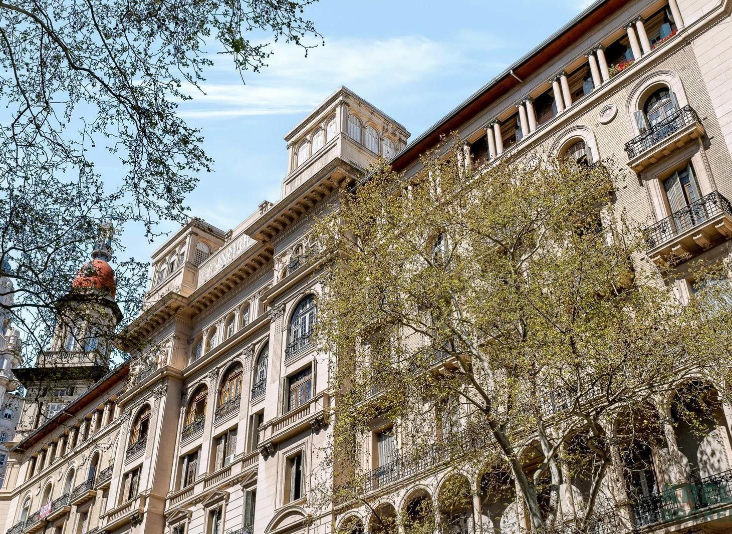 Foto de Edificio La Inmobiliaria - Impecable y renovado semipiso, imagen 2