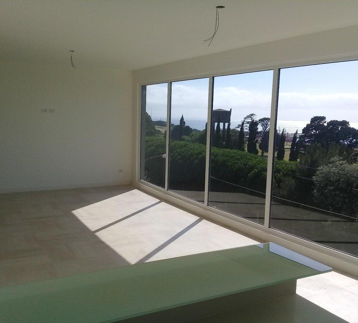 Venta de Departamento: con Tres Dorm.. - Vista Al Golf y Mar. 2