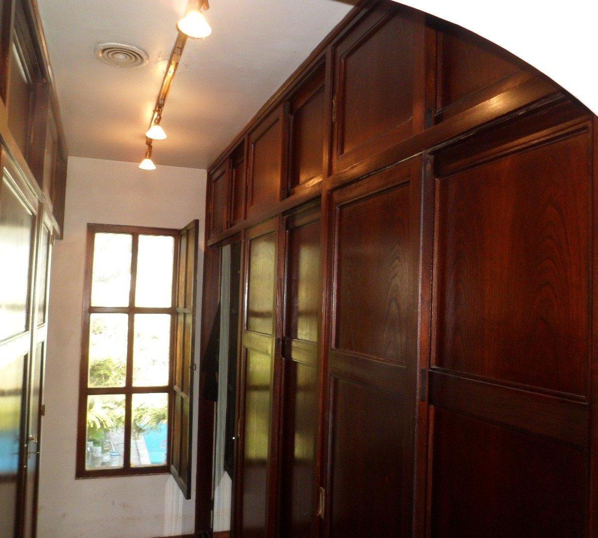 Excelente Casa en Venta Bº Residencial Divino Rostro 5