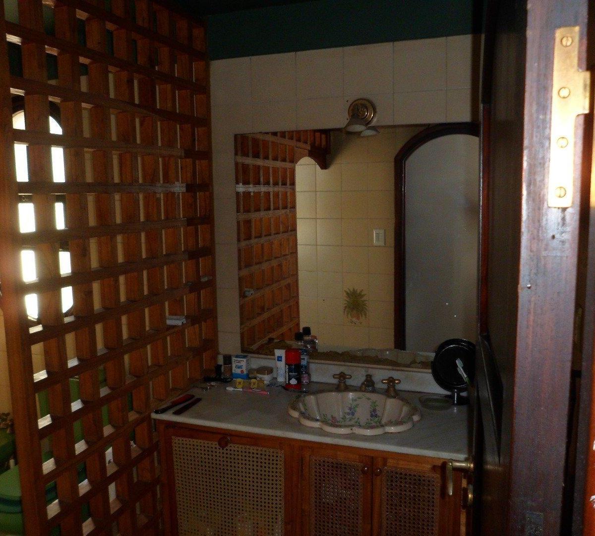 Excelente Casa en Venta Bº Residencial Divino Rostro 3