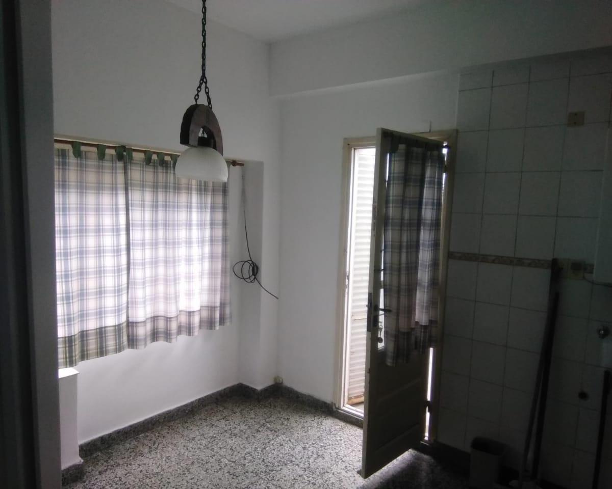 Vendo Duplex con Renta: Barrio San Carlos: Familiar o Apto Profesional! 5