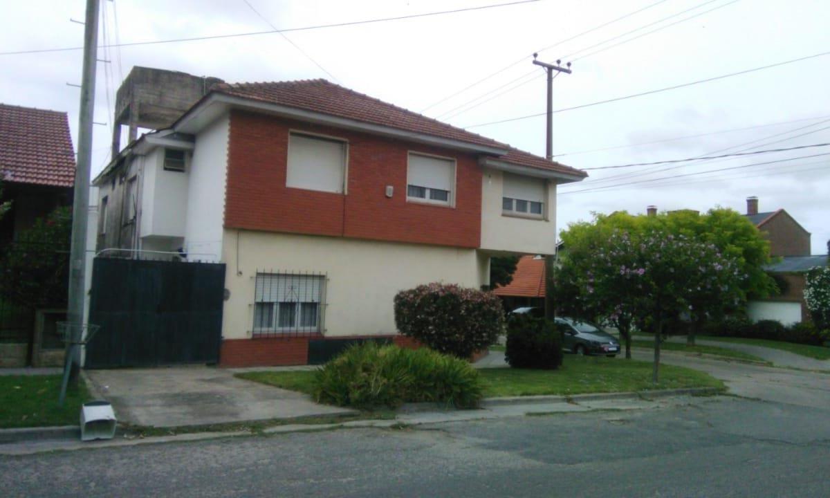 Vendo Duplex con Renta: Barrio San Carlos: Familiar o Apto Profesional! 3