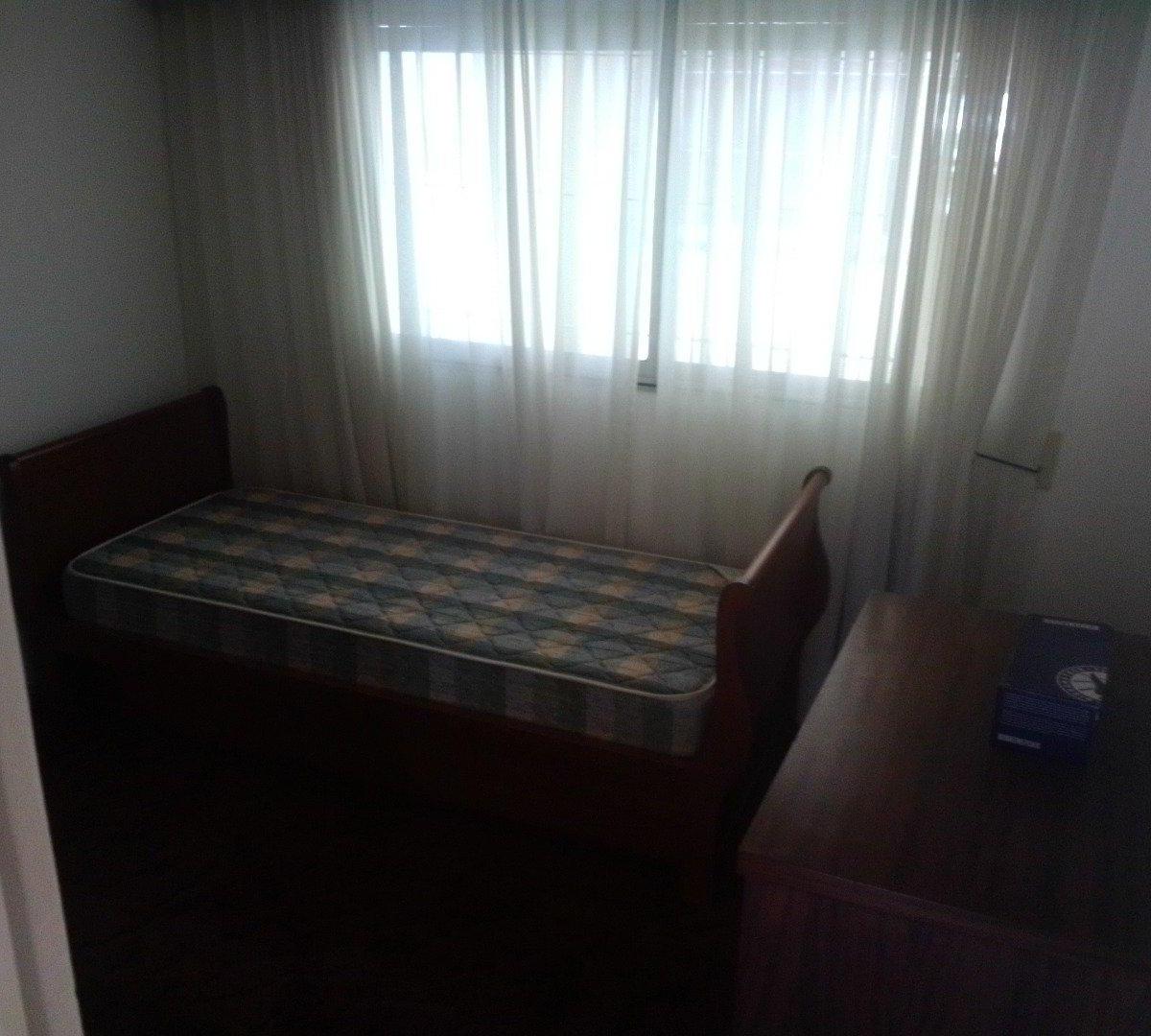 Foto de SEMI PISO EN VENTA ( de epoca): Tres Dormitorios y Cochera Doble, imagen 2