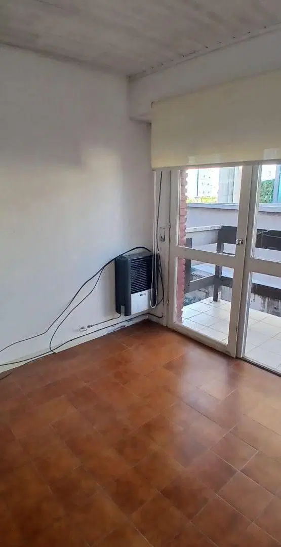 DEPARTAMENTO EN ALQUILER, DOS AMBIENTES CON COCHERA, PLAYA VARESE. 1
