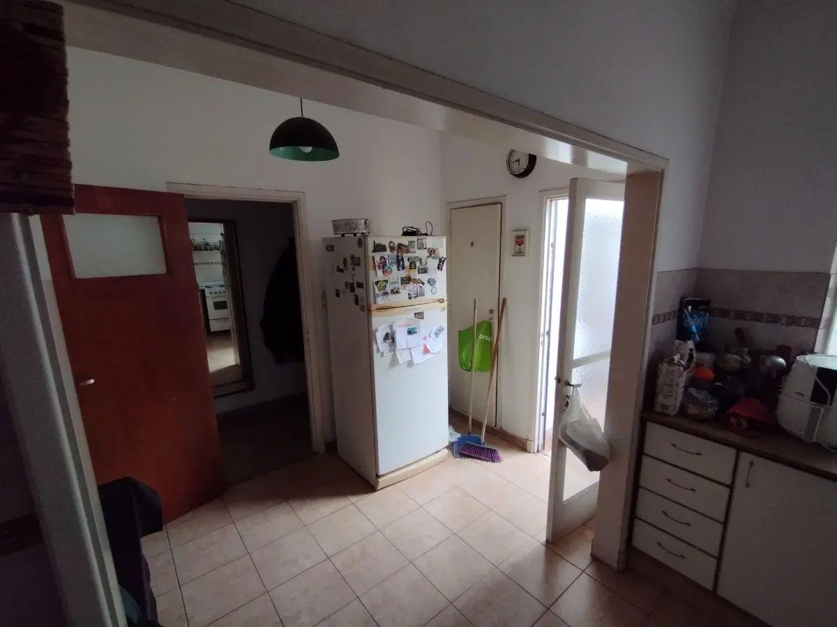 ALQUILO 24 MESES DEPARTAMENTO TRES AMBIENTES SIN MUEBLES ZONA CENTRO 1