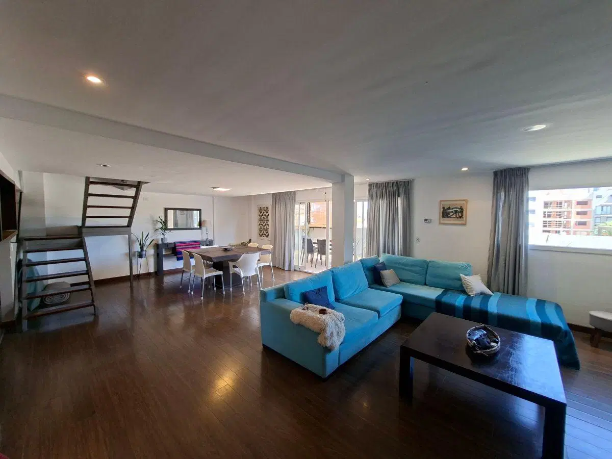 ALQUILO DEPARTAMENTO AL FRENTE 3 DORMITORIOS C/ COCHERA SIN MUEBLES Z/ SHOPPING ALDREY 2