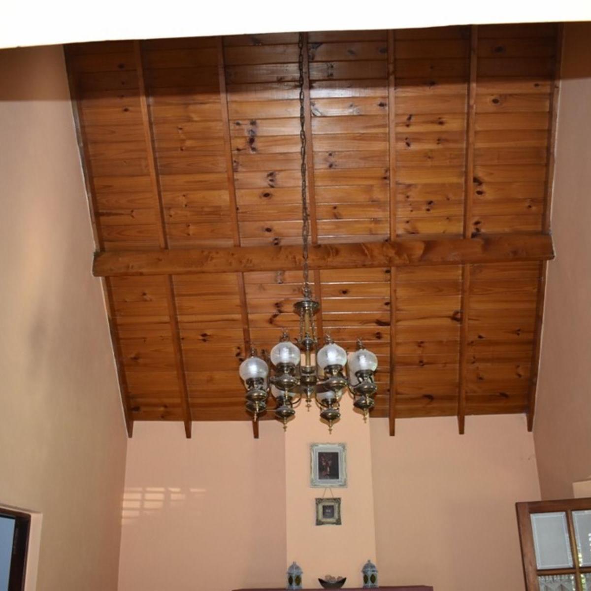 Chalet 4 Ambientes, Lote más de 1000 m2, piscina, quincho. Apto crédito