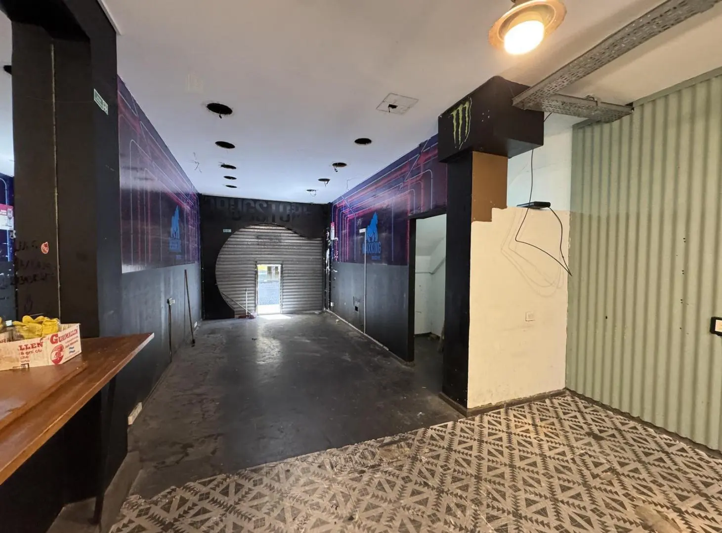 Excelente inversión - Lote propio - 2 locales en pb y 2 pisos de departamentos 5