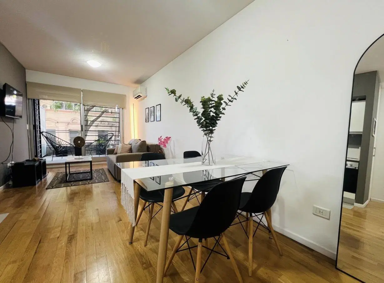 epartamento todo amoblado y equipado - amplio balcon y patio propio - piscina - amenities 4