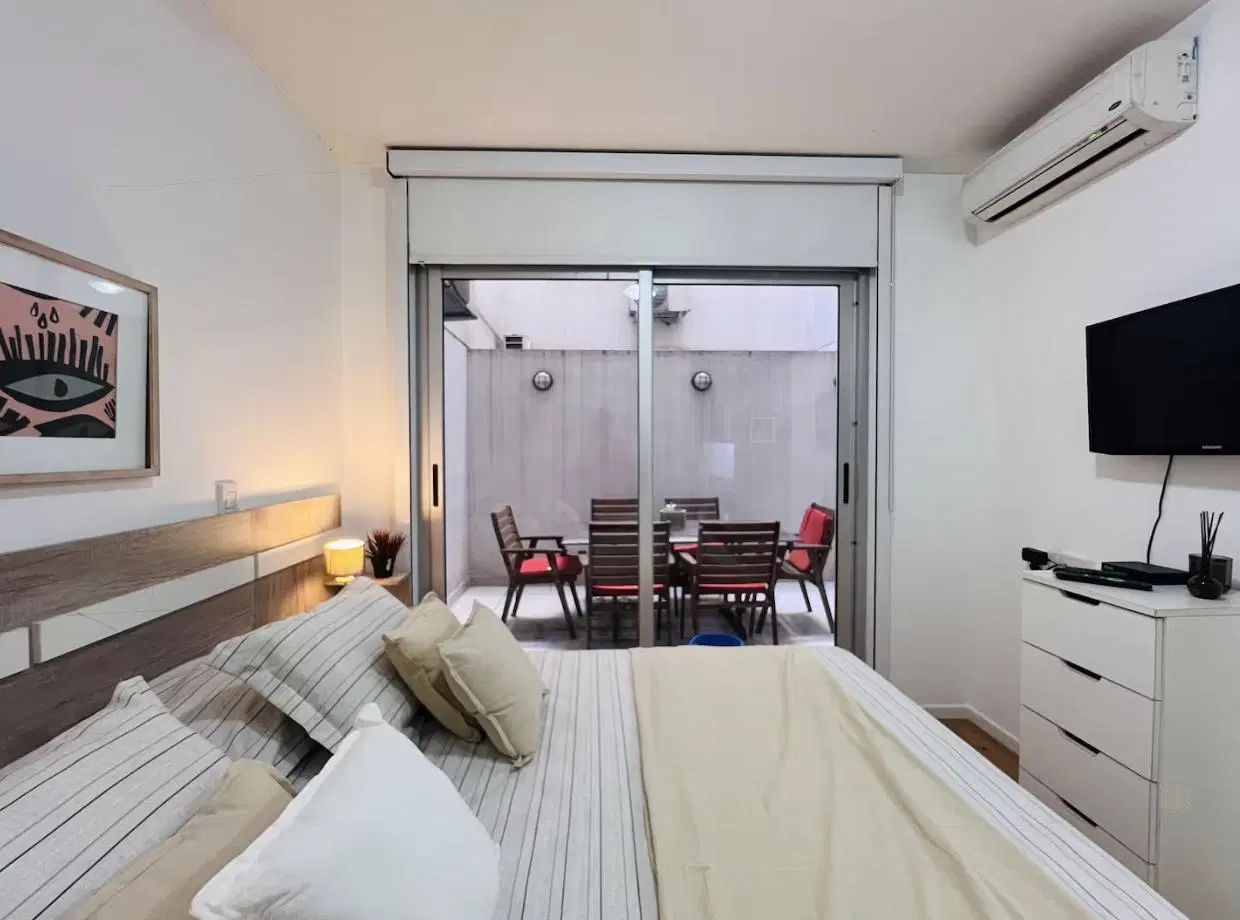 epartamento todo amoblado y equipado - amplio balcon y patio propio - piscina - amenities 3