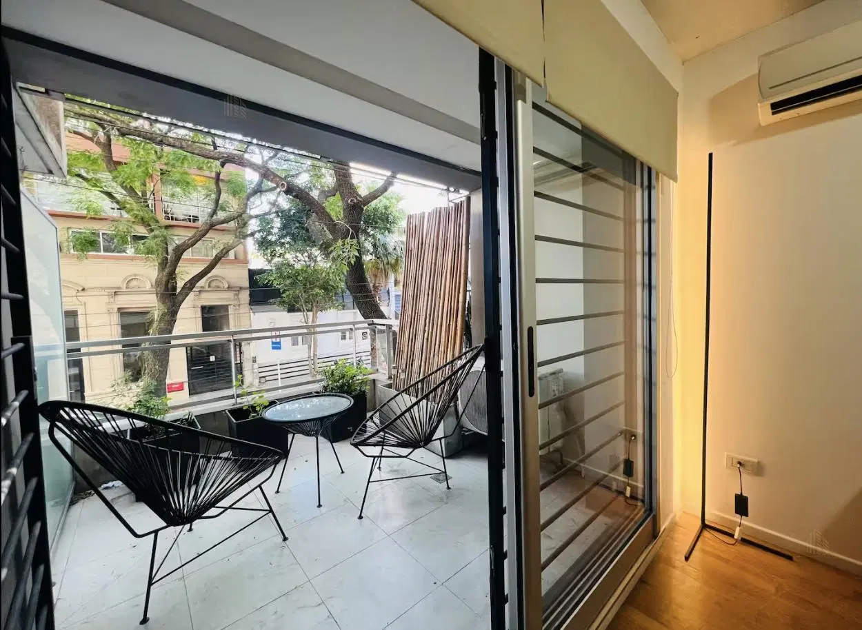 epartamento todo amoblado y equipado - amplio balcon y patio propio - piscina - amenities 2