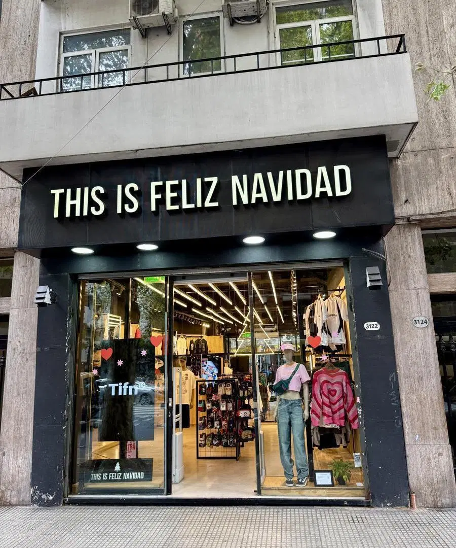 unico y exclusivo local AAA sobre Av. Santa Fe  - inmejorable estado 5