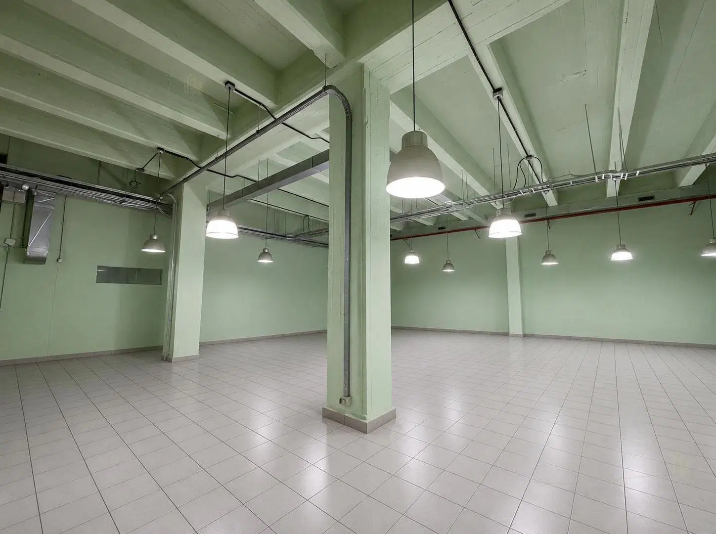 Unico y exclusivo Edificio Comercial/Induestrial- sobre lote propio de 3000m2 - 7100m2 cubiertos 3