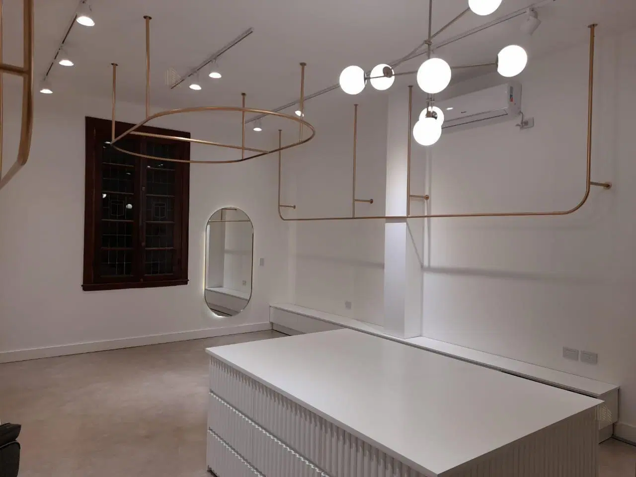 ideal showroom - Patio interno y muy luminoso - 1 ambiente en alquiler 1