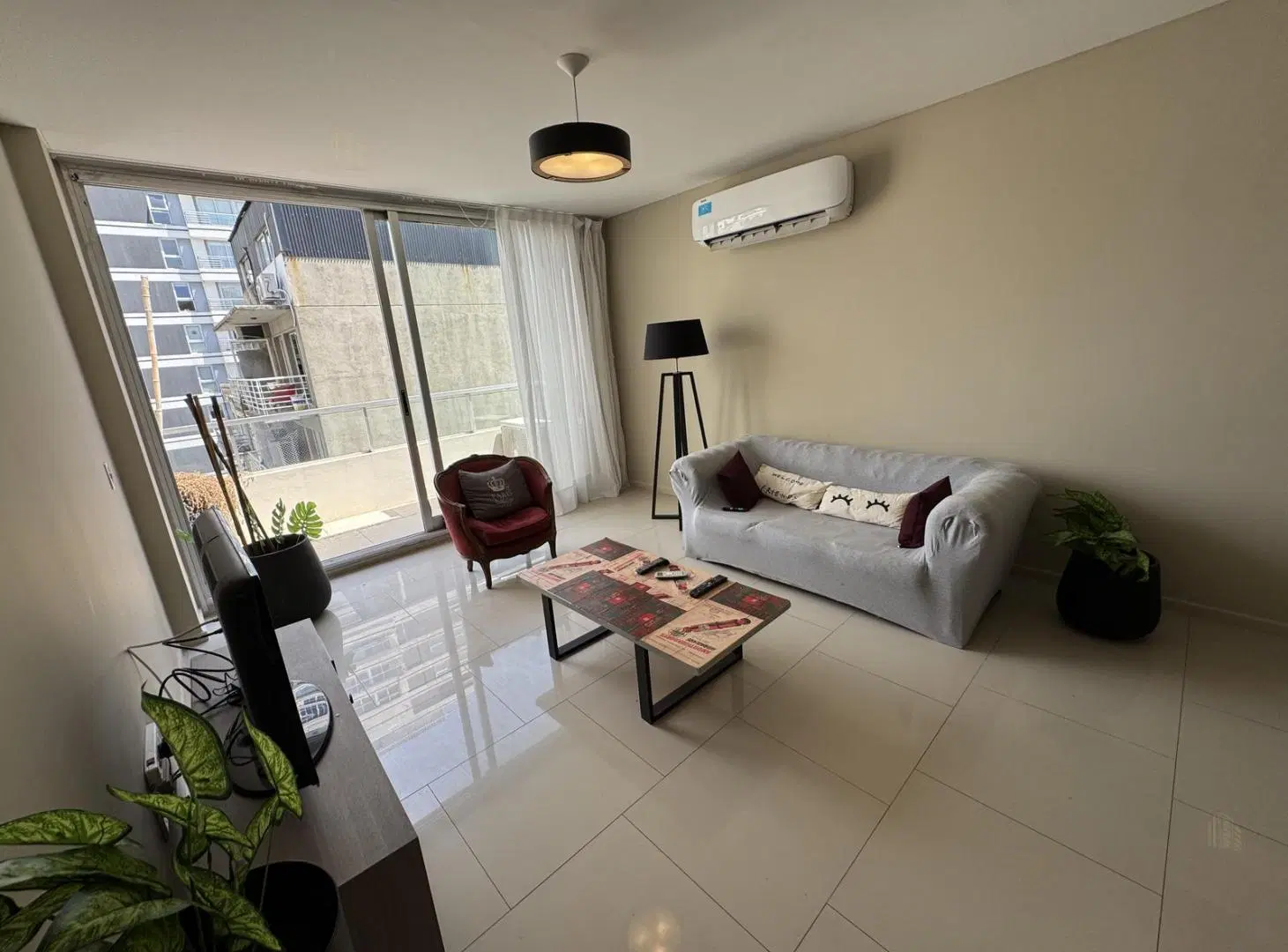 Exclusivo Penthouse – 125M2 - COCHERA - 3 BALCONES - impecable - amoblado - piscina 4