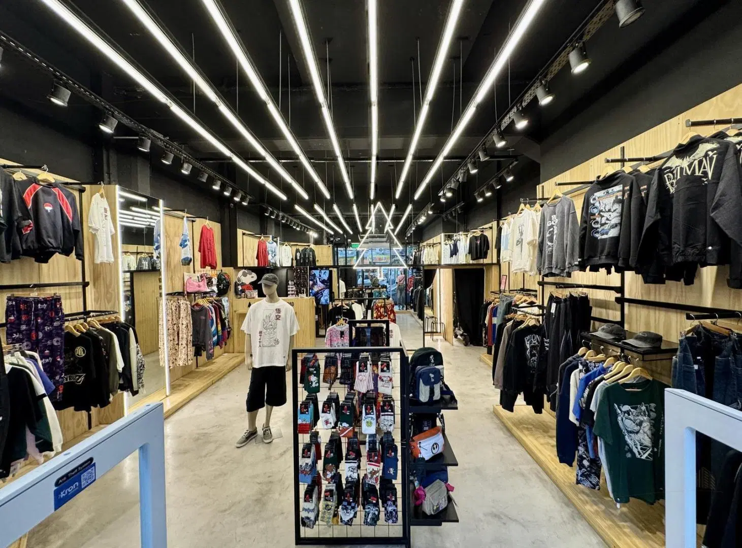unico y exclusivo local sobre Av. Santa Fe - inmejorable estado y entorno 4